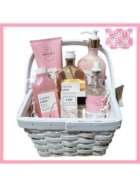 BATH & BODY WORKS Rose Vanilla Aromatherapy Gift Basket